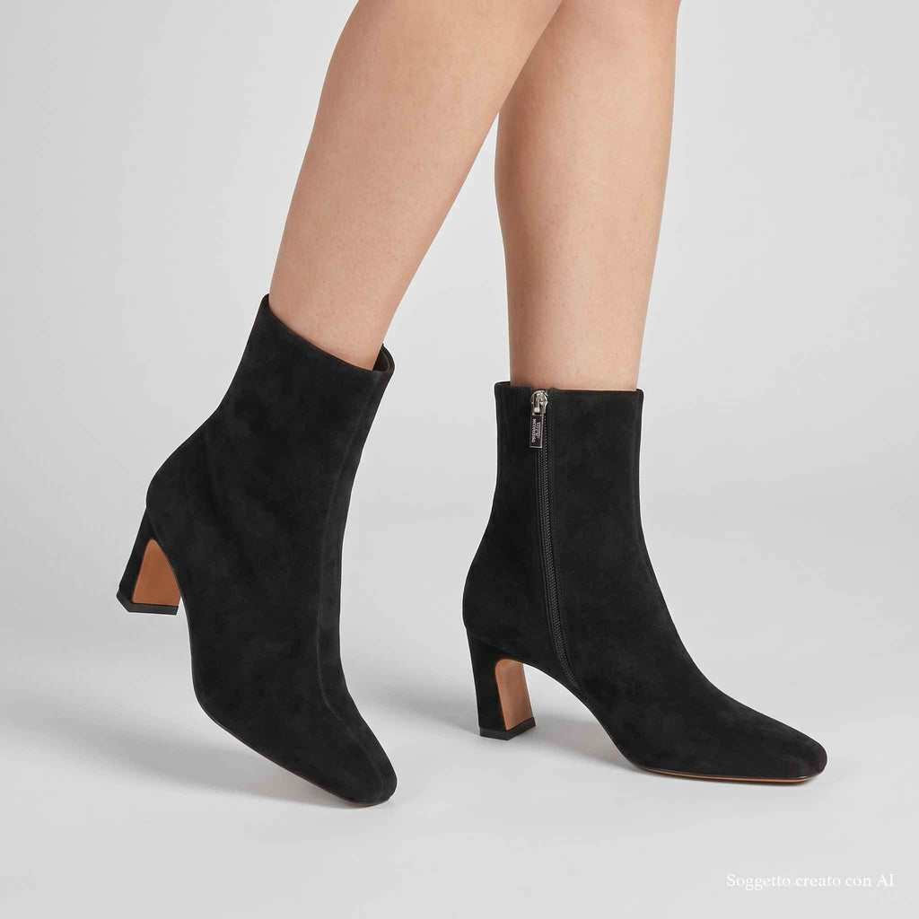 STEVE MADDEN Stivaletti Willah a Punta con Tacco Nero Suede