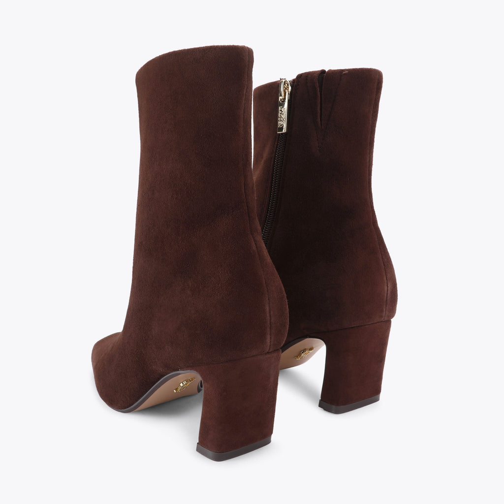 STEVE MADDEN Stivaletti Willah a Punta con Tacco Marrone Cioccolato Suede