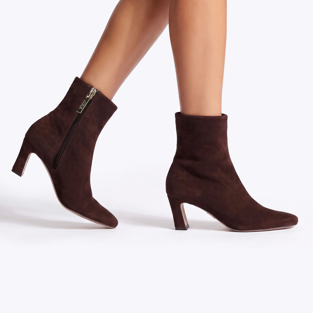 STEVE MADDEN Stivaletti Willah a Punta con Tacco Marrone Cioccolato Suede
