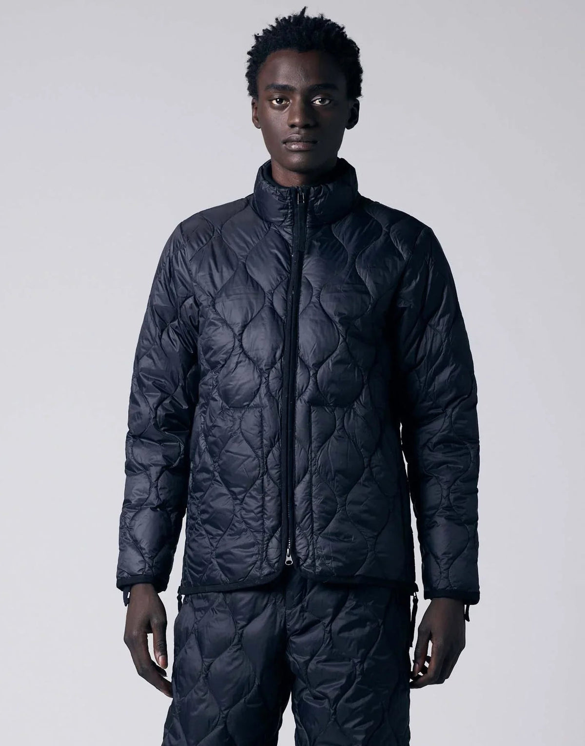 TAION Piumino Military con Collo Alto e Doppia Zip Nero