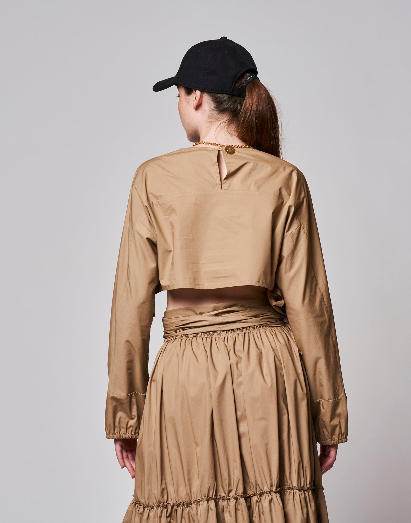 DOUUOD Top Cropped con Rouche