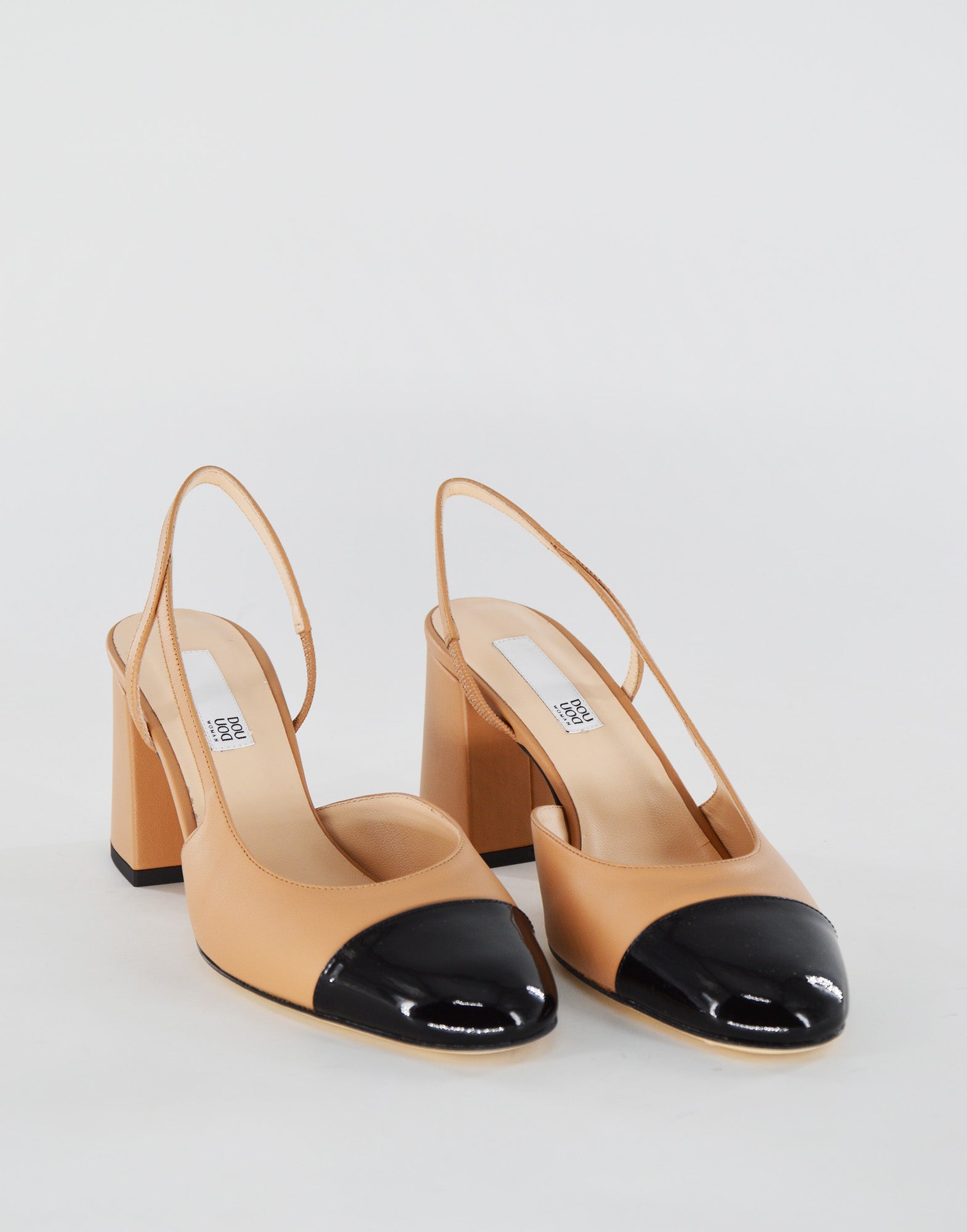 DOUUOD Chanel in Nappa con Punta in Vernice Biscotto/Nero