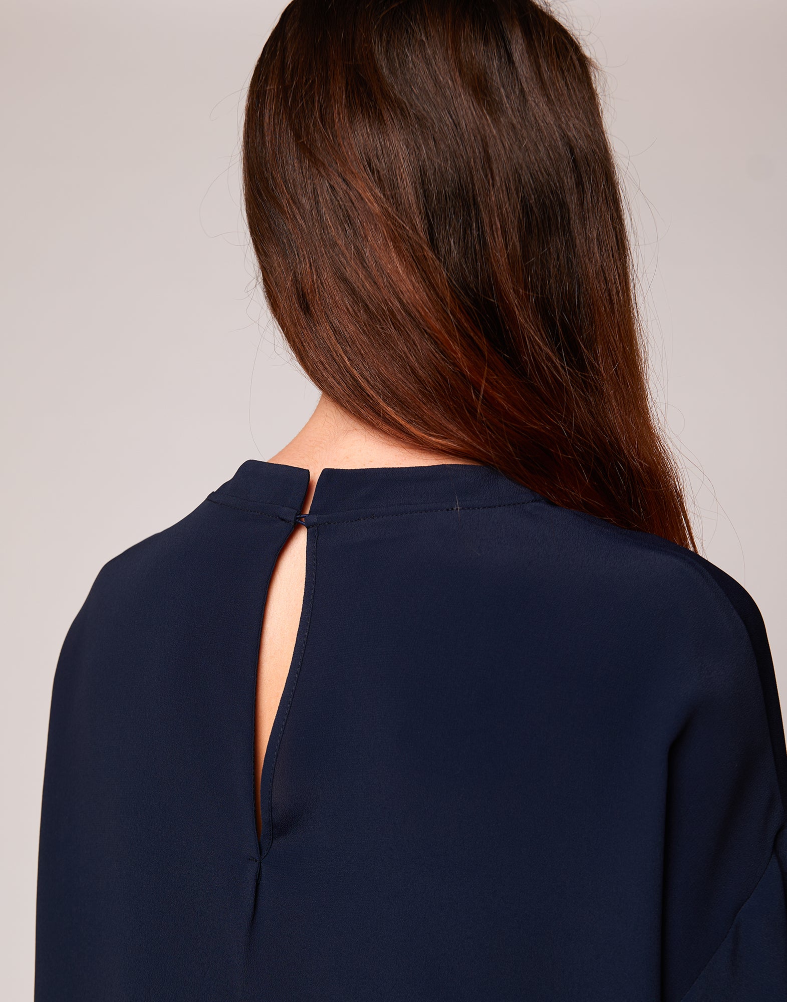 DOUUOD T-shirt in Crepe de Chine Navy Blu