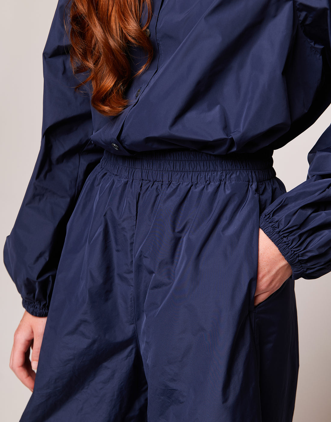 DOUUOD Pantaloni Ampi con Elastico in Taffetas Microfibra
Zaffiro