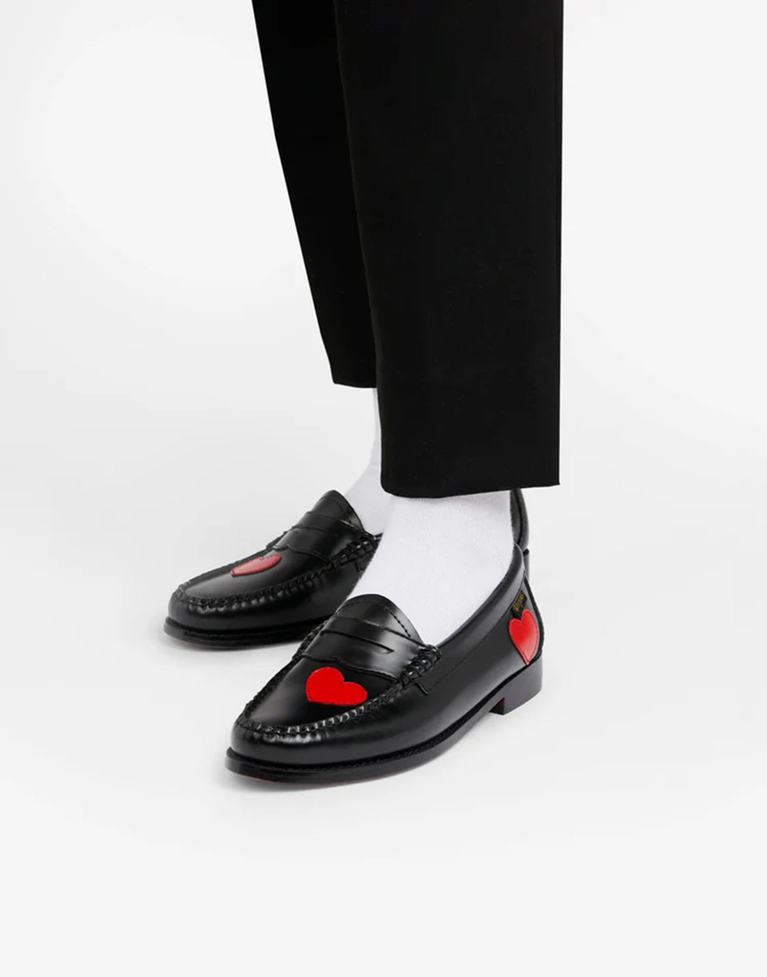 GH BASS Mocassini Weejuns Penny in Pelle Nera con Cuori Rossi
