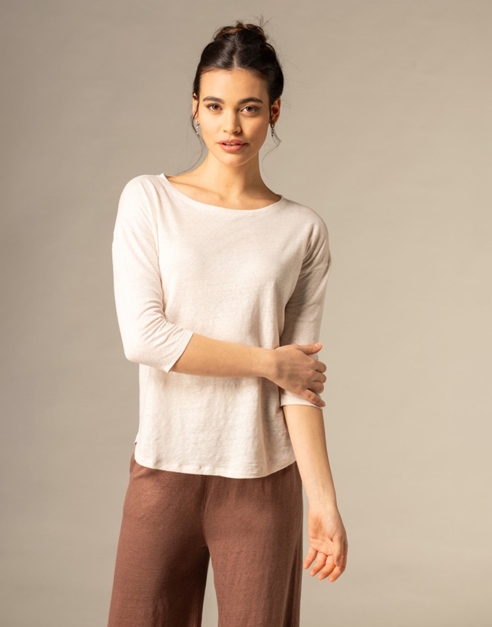 MAJESTIC FILATURES T-shirt Over in Lino a Maniche 3/4 Bianca