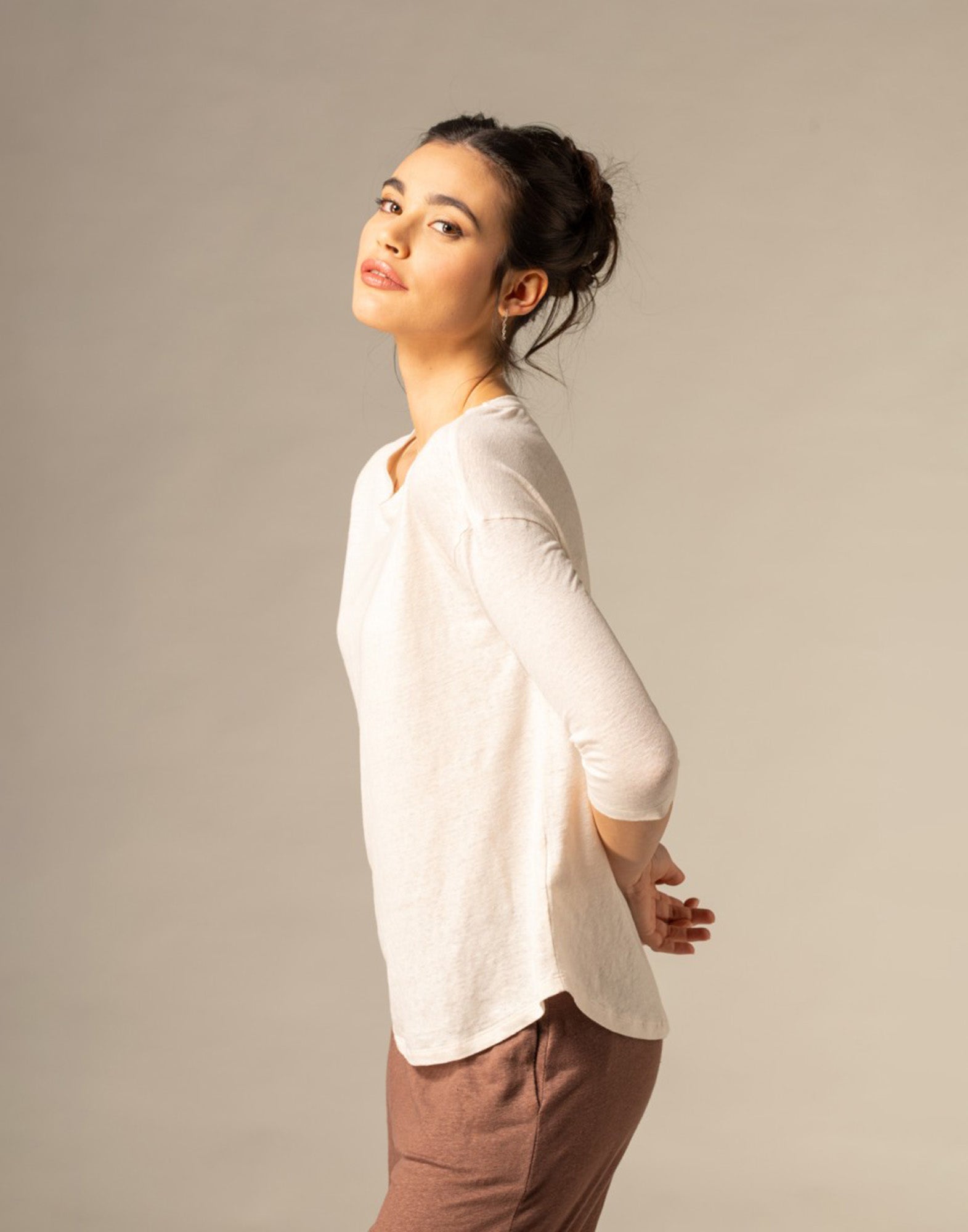 MAJESTIC FILATURES T-shirt Over in Lino a Maniche 3/4 Bianca