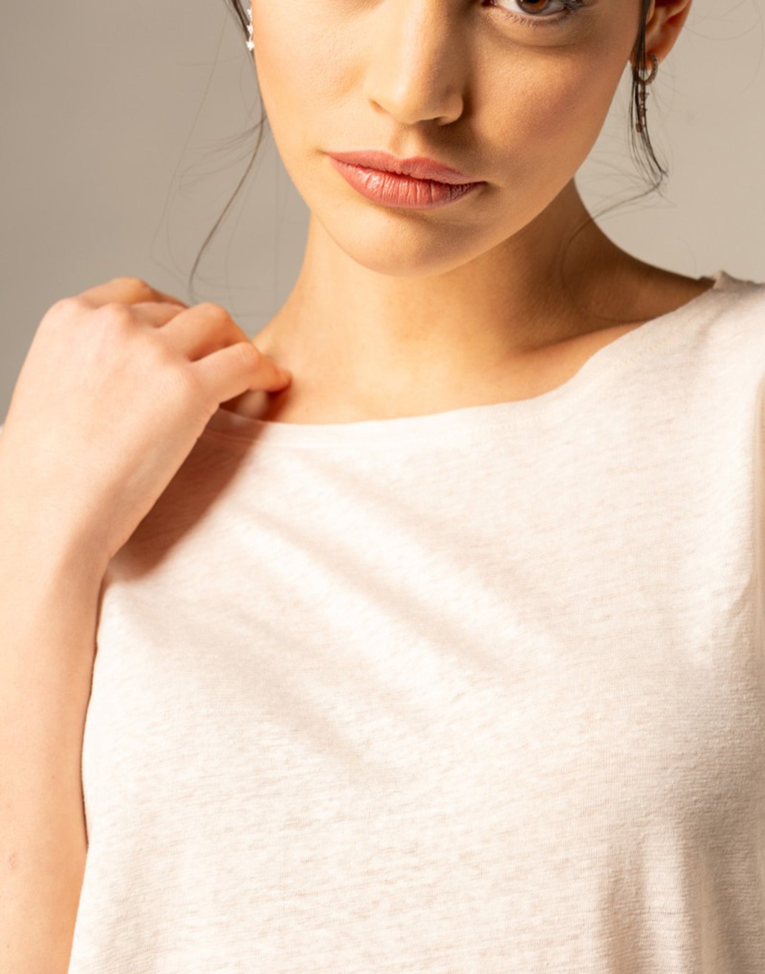 MAJESTIC FILATURES T-shirt Over in Lino a Maniche 3/4 Bianca