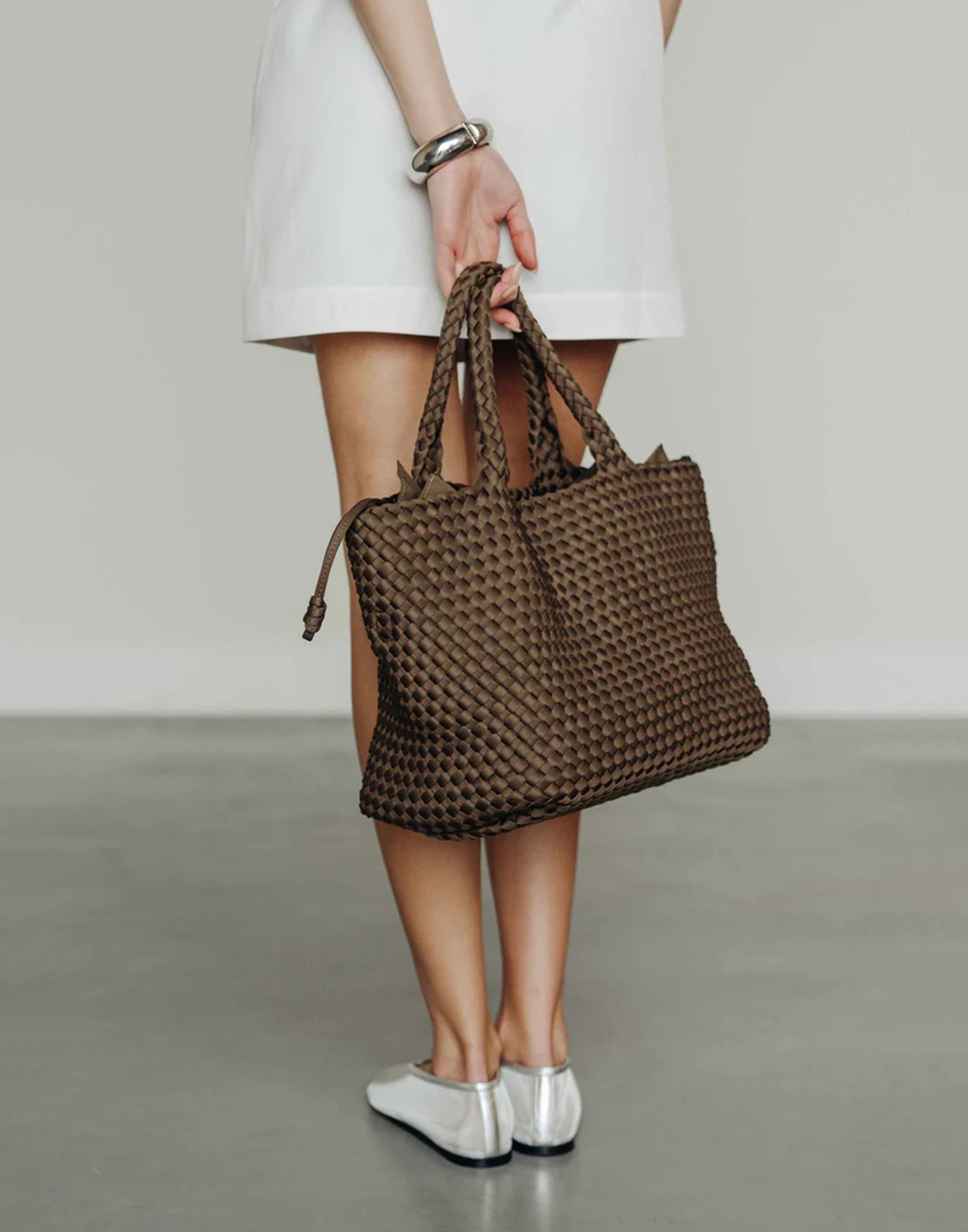 MARREA Shopping Media in Neoprene Intrecciato Coco Fresco