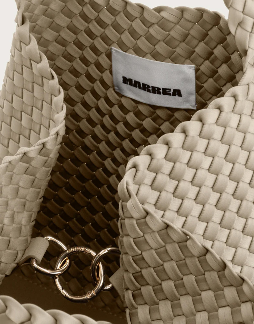 MARREA Shopping Media No Tan Lines