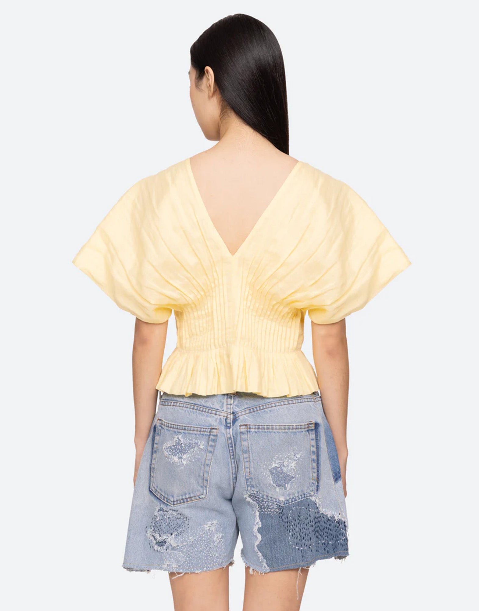 SEA NY Zora Top Butter in Ramia con Maniche Oversize