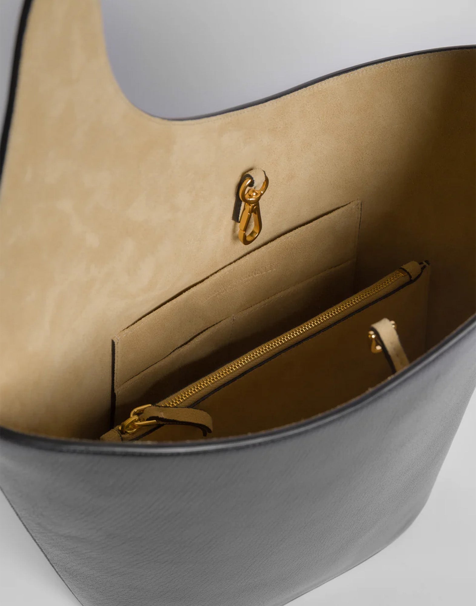 ALBERTA FERRETTI Borsa Scultorea in Pelle di Capra Nera