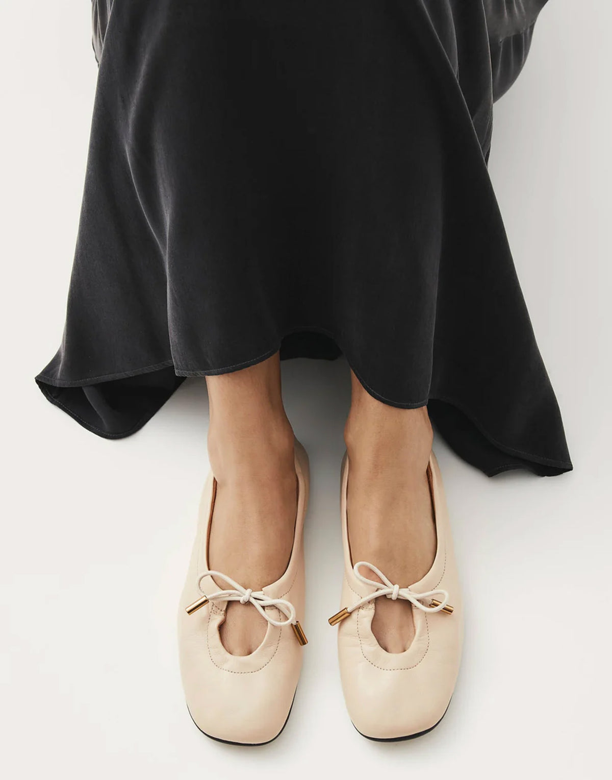 ALOHAS Ballerine Rosalind in Pelle Color Crema