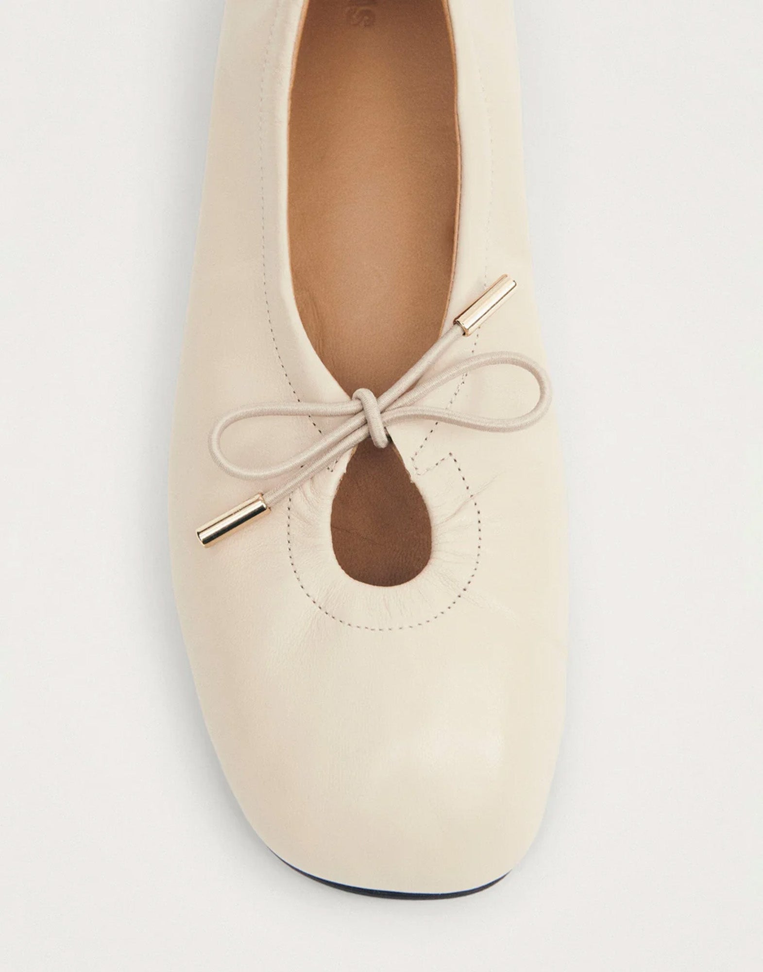 ALOHAS Ballerine Rosalind in Pelle Color Crema