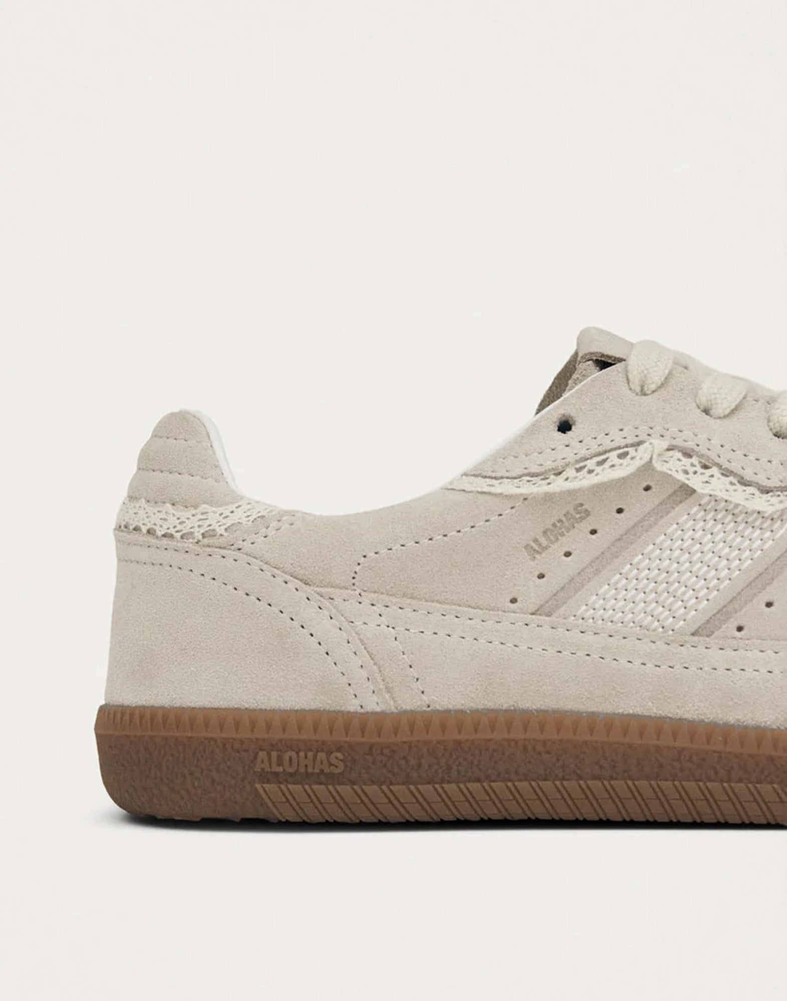 ALOHAS Sneakers Tb.490 in Pelle Crema con Dettagli Uncinetto