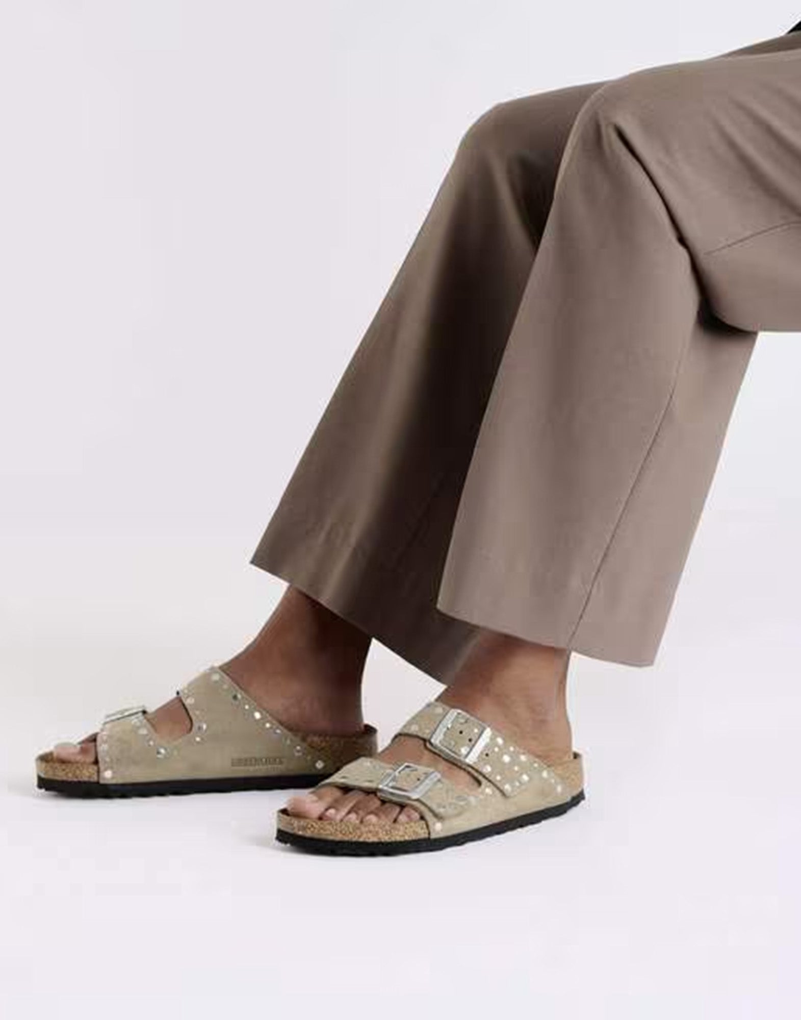BIRKENSTOCK Arizona Rivet in Pelle Scamosciata Taupe