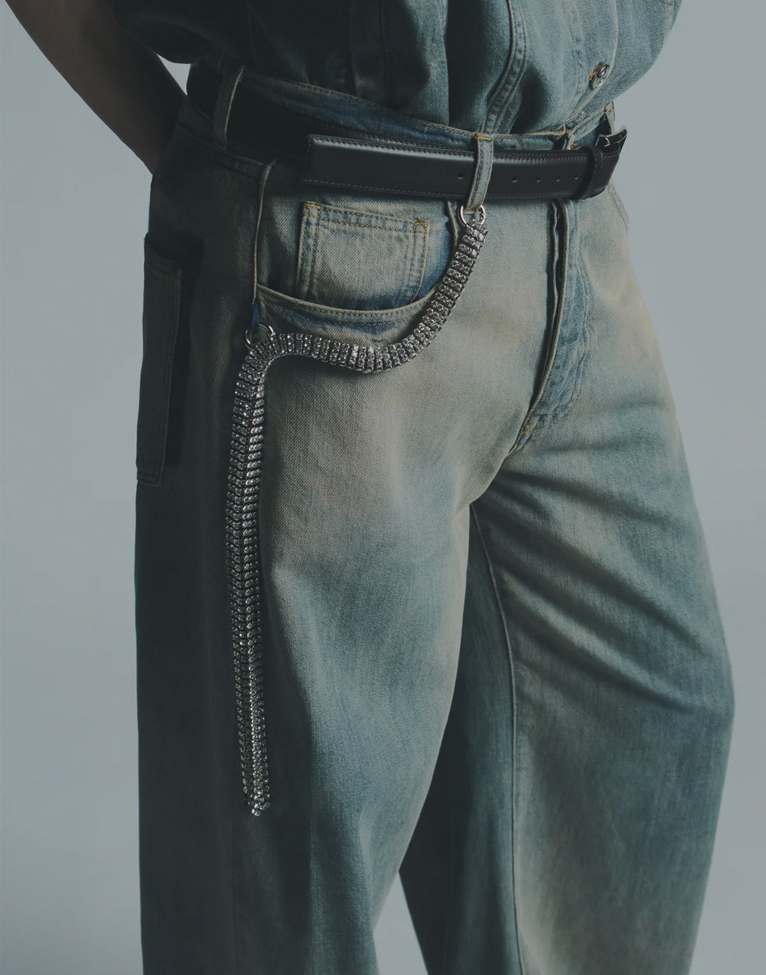 CIRCUS HOTEL Jeans Ampi con Strass Bleach Denim Wash