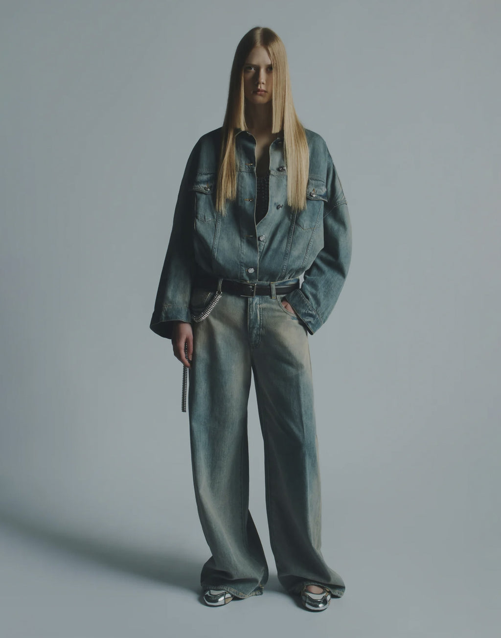 CIRCUS HOTEL Jeans Ampi con Strass Bleach Denim Wash