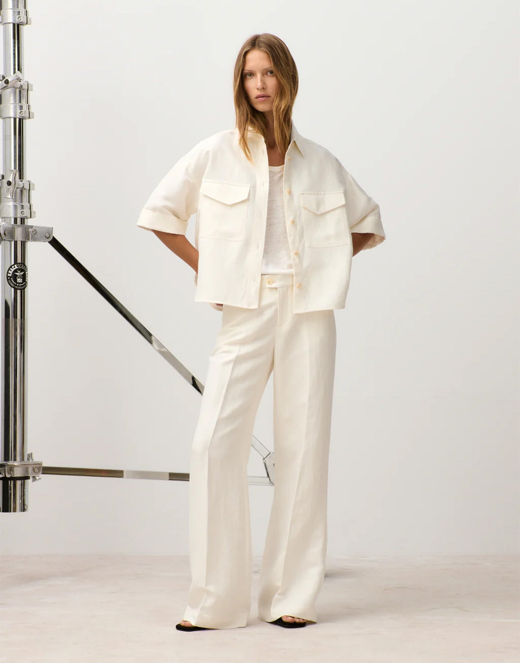 CLOSED Flye Flared Pants in Lino e Viscosa Avorio