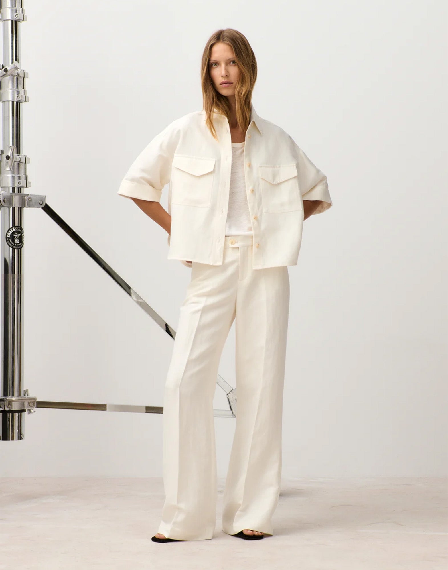CLOSED Flye Flared Pants in Lino e Viscosa Avorio