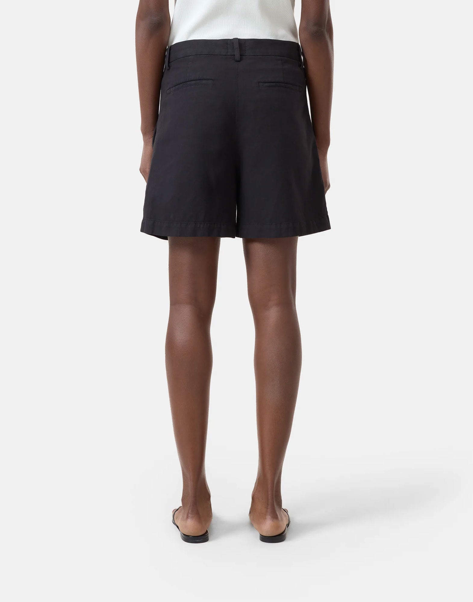 CLOSED Revyl Shorts in Cotone e Lino con Pinces Neri