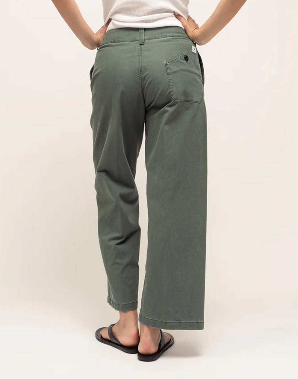 DEPARTMENT FIVE Pantaloni Culotte in Gabardina Verde Militare