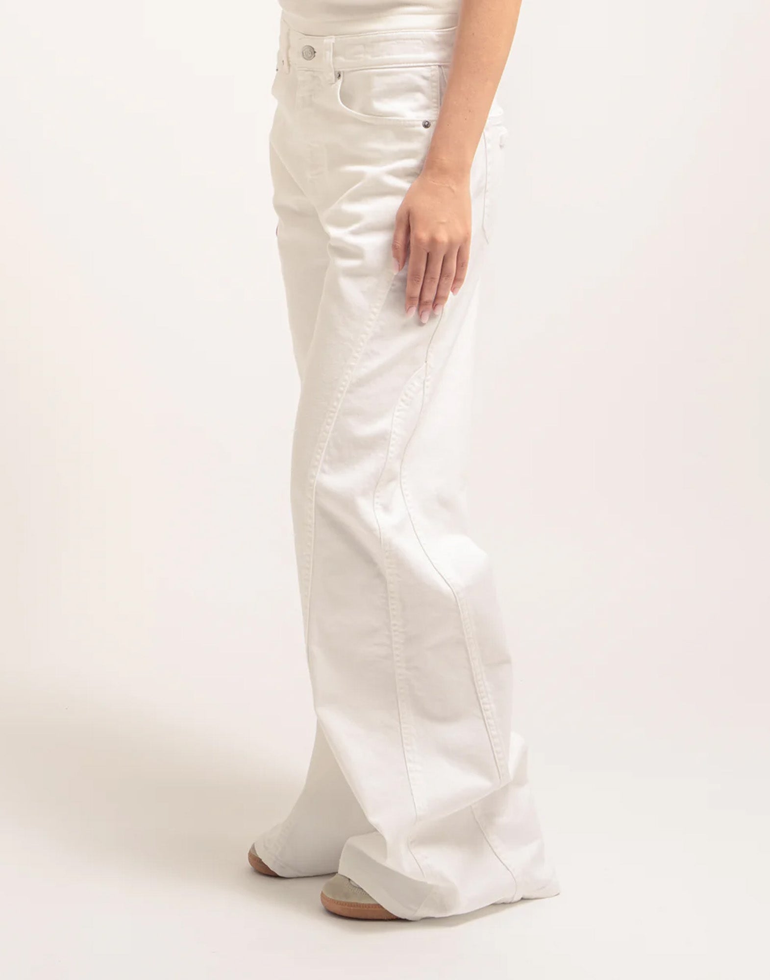 DEPARTMENT FIVE Pantaloni Resort a Gamba Ampia in Bull Bianco