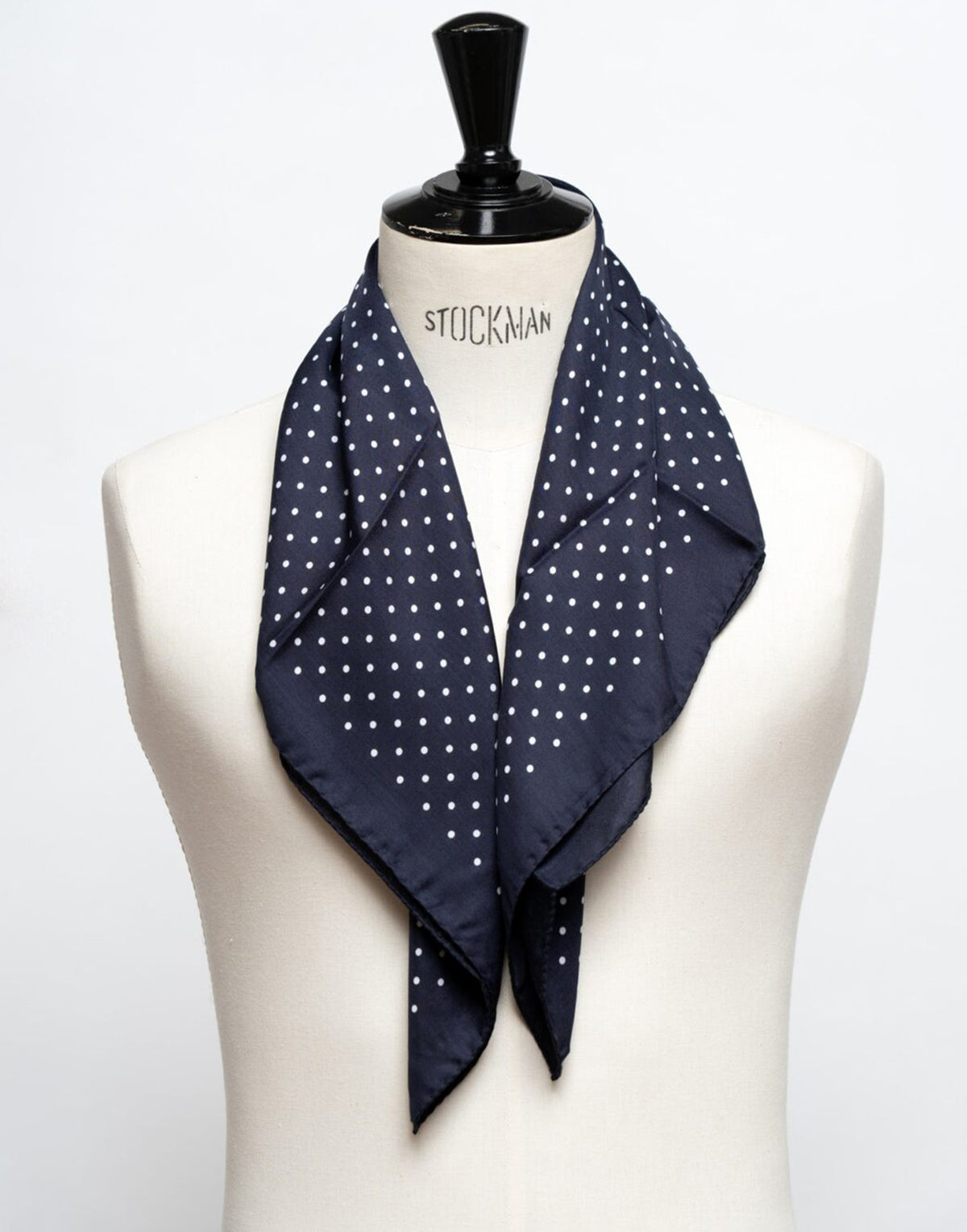 Foulard DESTIN Pino à pois en modal et soie bleu marine