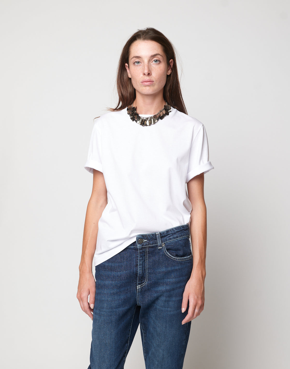 DOUUOD T-shirt Manica Corta con Collana Sequin Off White