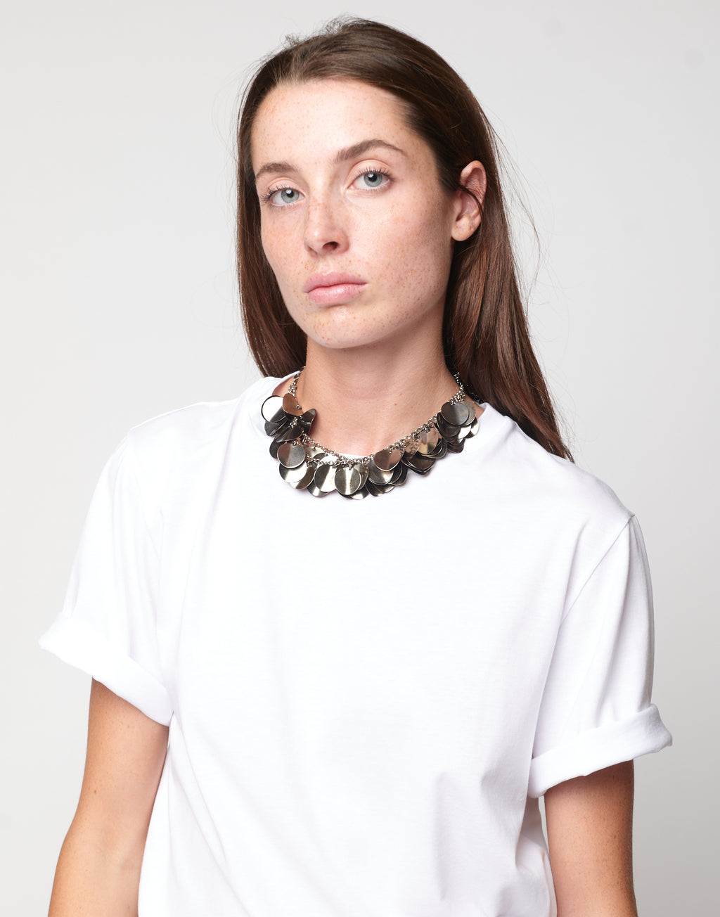 DOUUOD T-shirt Manica Corta con Collana Sequin Off White