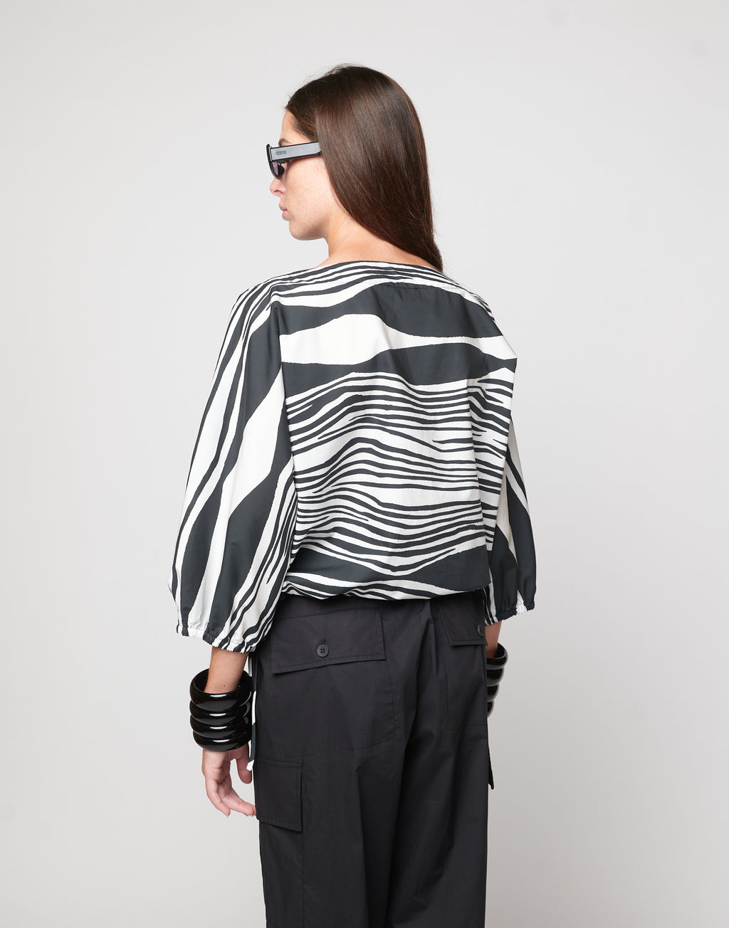DOUUOD Blusa Kimono in Popeline di Cotone Stampato Off White/Nero