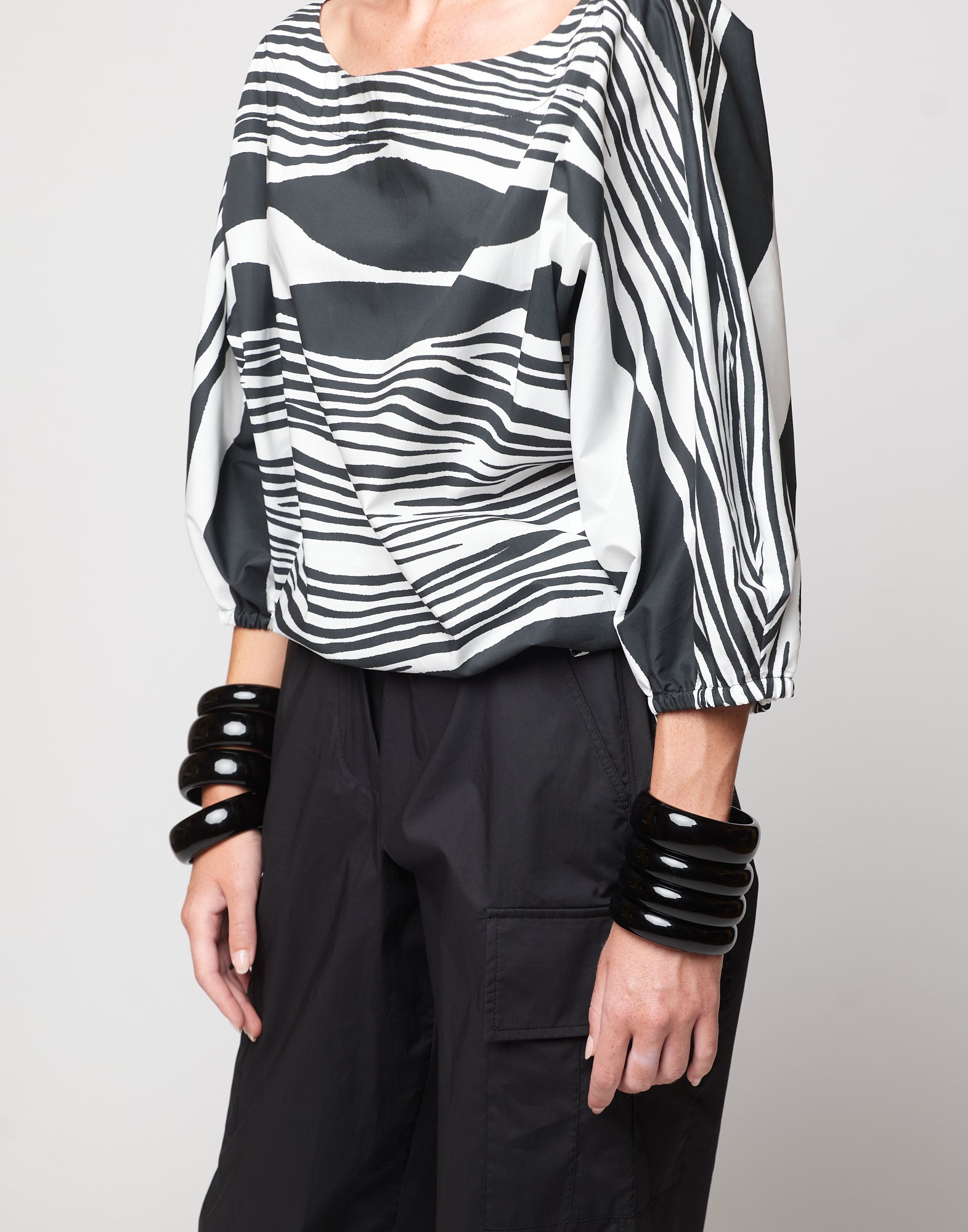 DOUUOD Blusa Kimono in Popeline di Cotone Stampato Off White/Nero