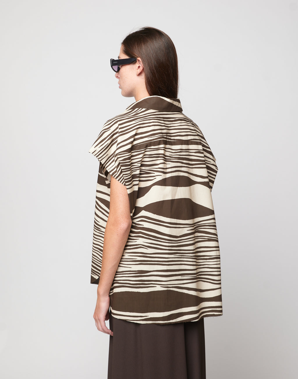 DOUUOD Camicia Over Smanicata in Popeline di Cotone Stampato Orzo/Fondente