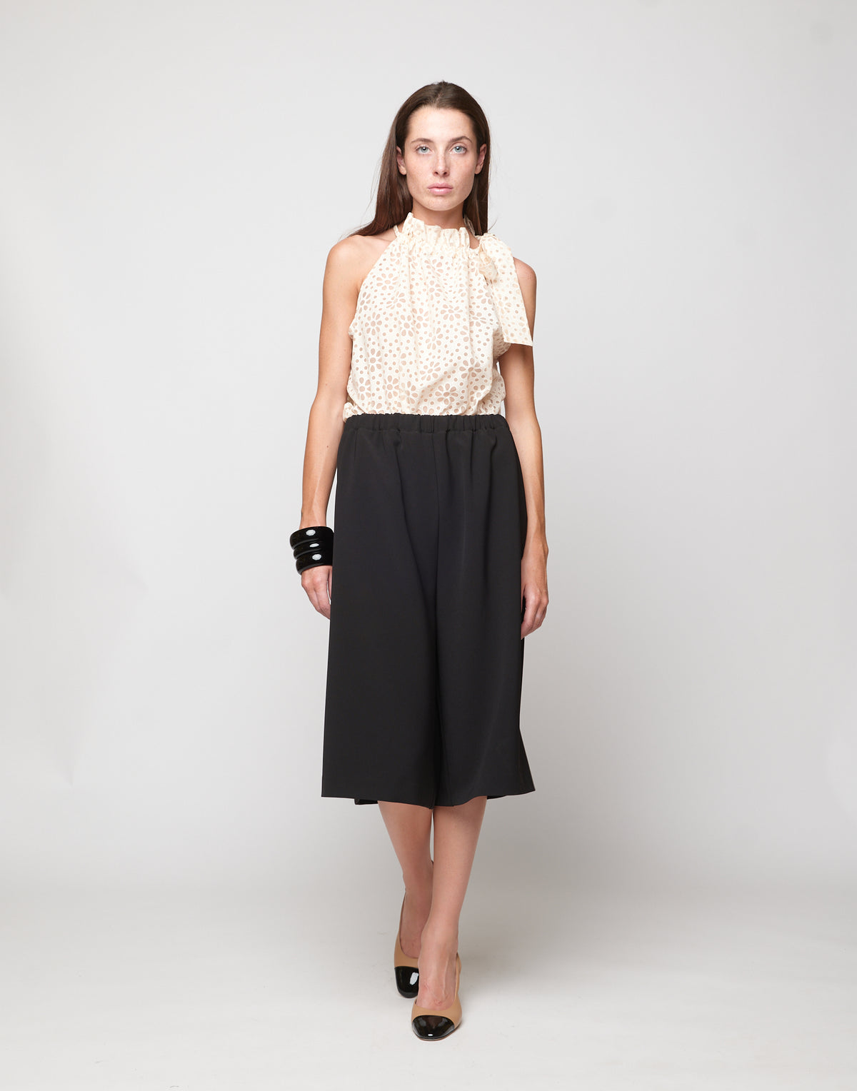 DOUUOD Top Halter Arricciato con Nastro in Daisy Devorè Cipria