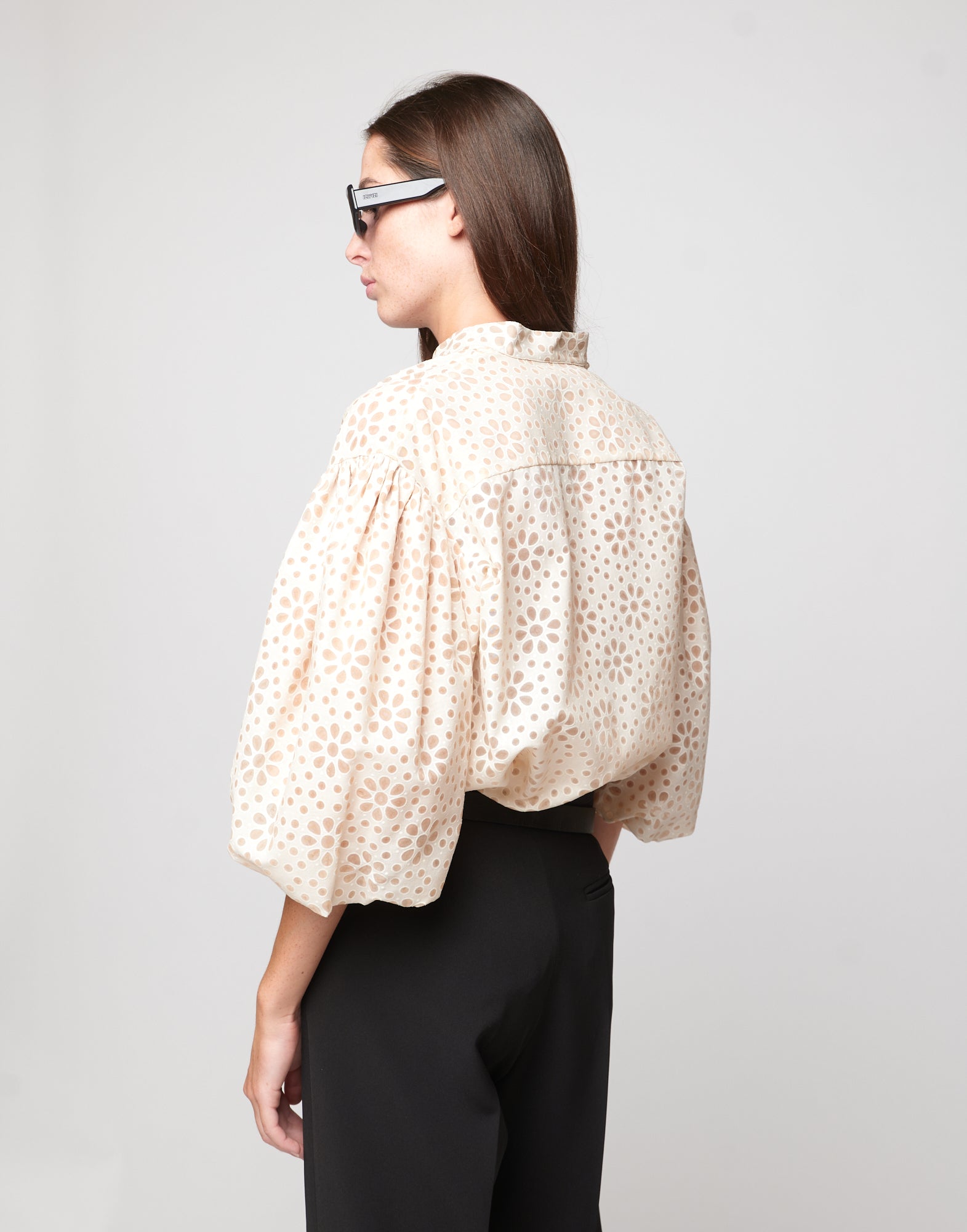 DOUUOD Camicia Coreana con Manica Baloon in Daisy Devorè Cipria