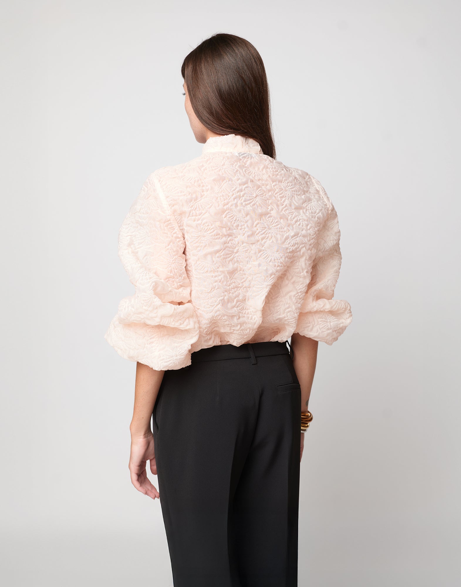 DOUUOD Camicia Collo a Nastro in Butterfly Cloqué Apricot