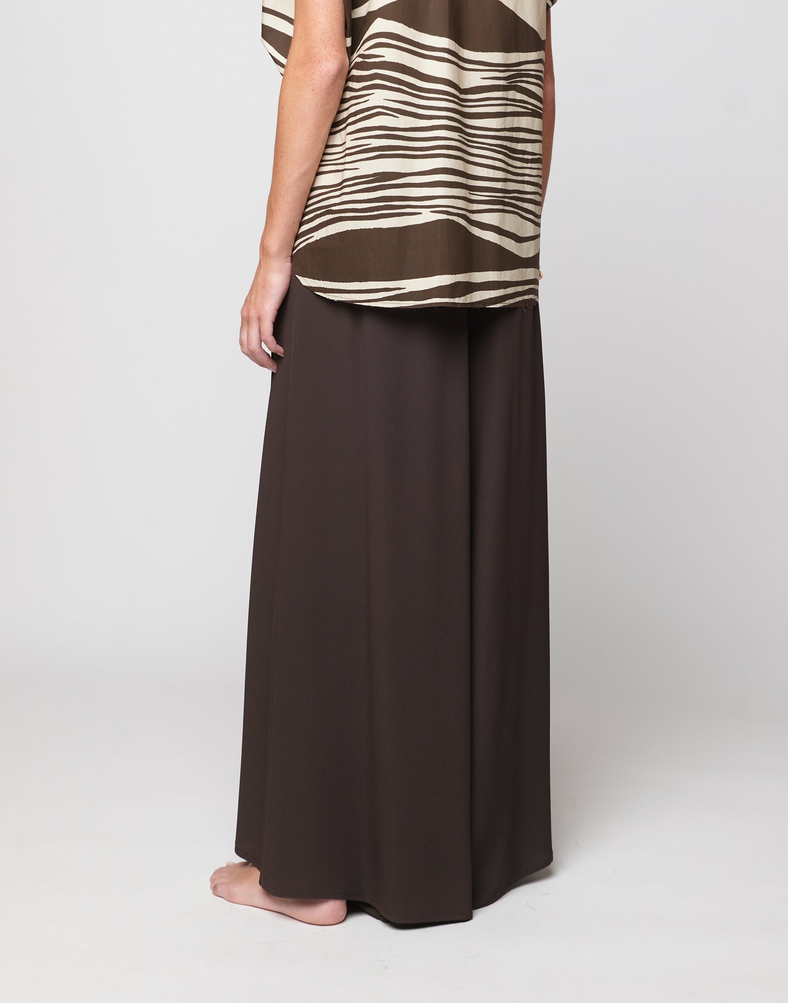 DOUUOD Pantaloni Wide-Leg in Crepe de Chine Ciocco