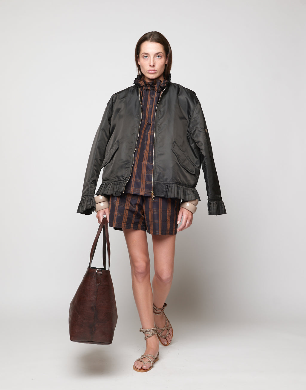 DOUUOD Top Halter Arricciato con Nastro in Taffetà Madras Nero/Gianduia