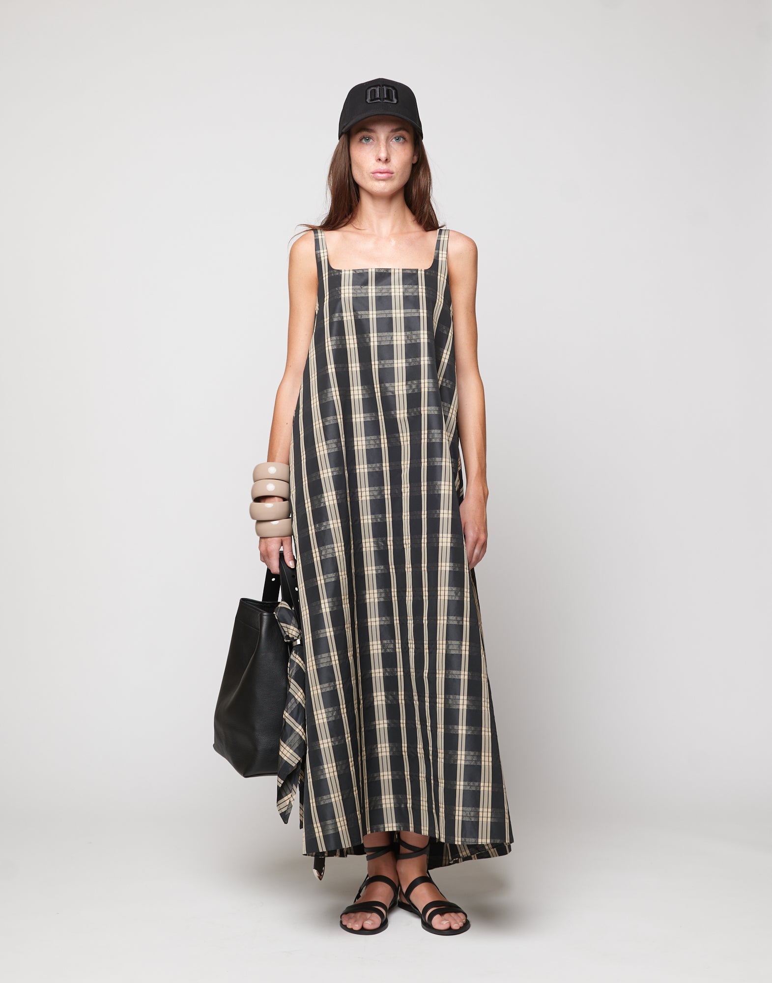 DOUUOD Abito Lungo in Taffetà Madras Nero/Sabbia