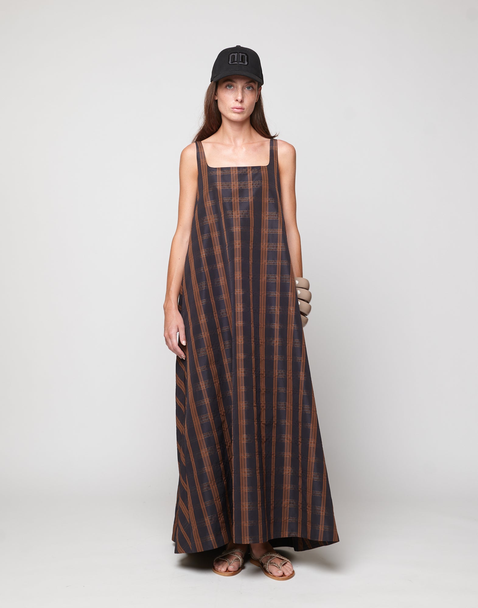 DOUUOD Abito Lungo in Taffetà Madras Nero/Gianduia