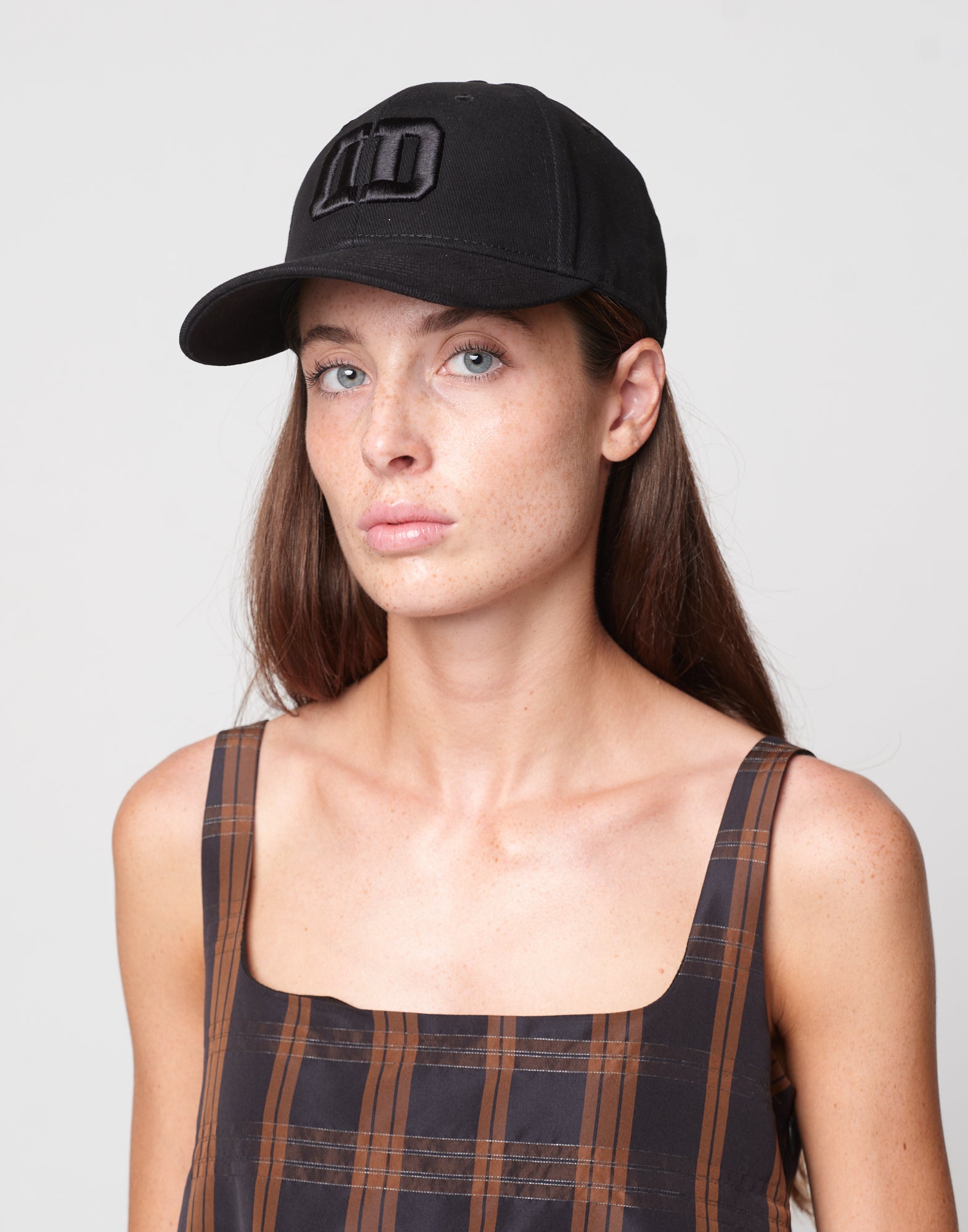 DOUUOD Abito Lungo in Taffetà Madras Nero/Gianduia