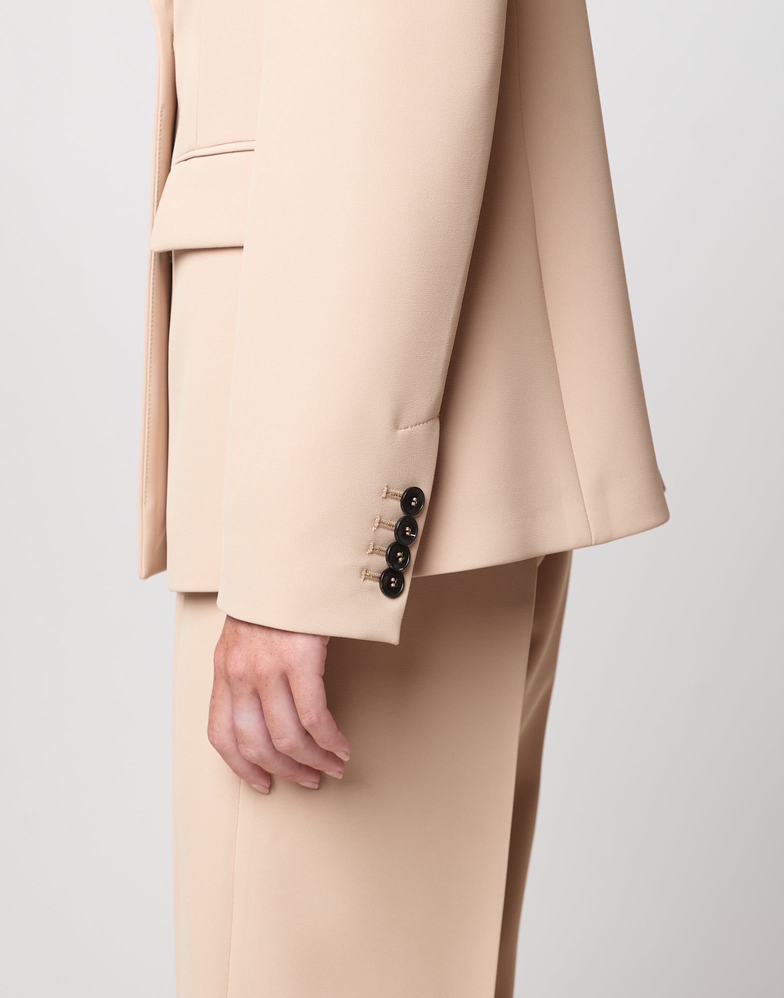 DOUUOD Giacca Doppio Petto in Crepe Sablè Comfort Cialda