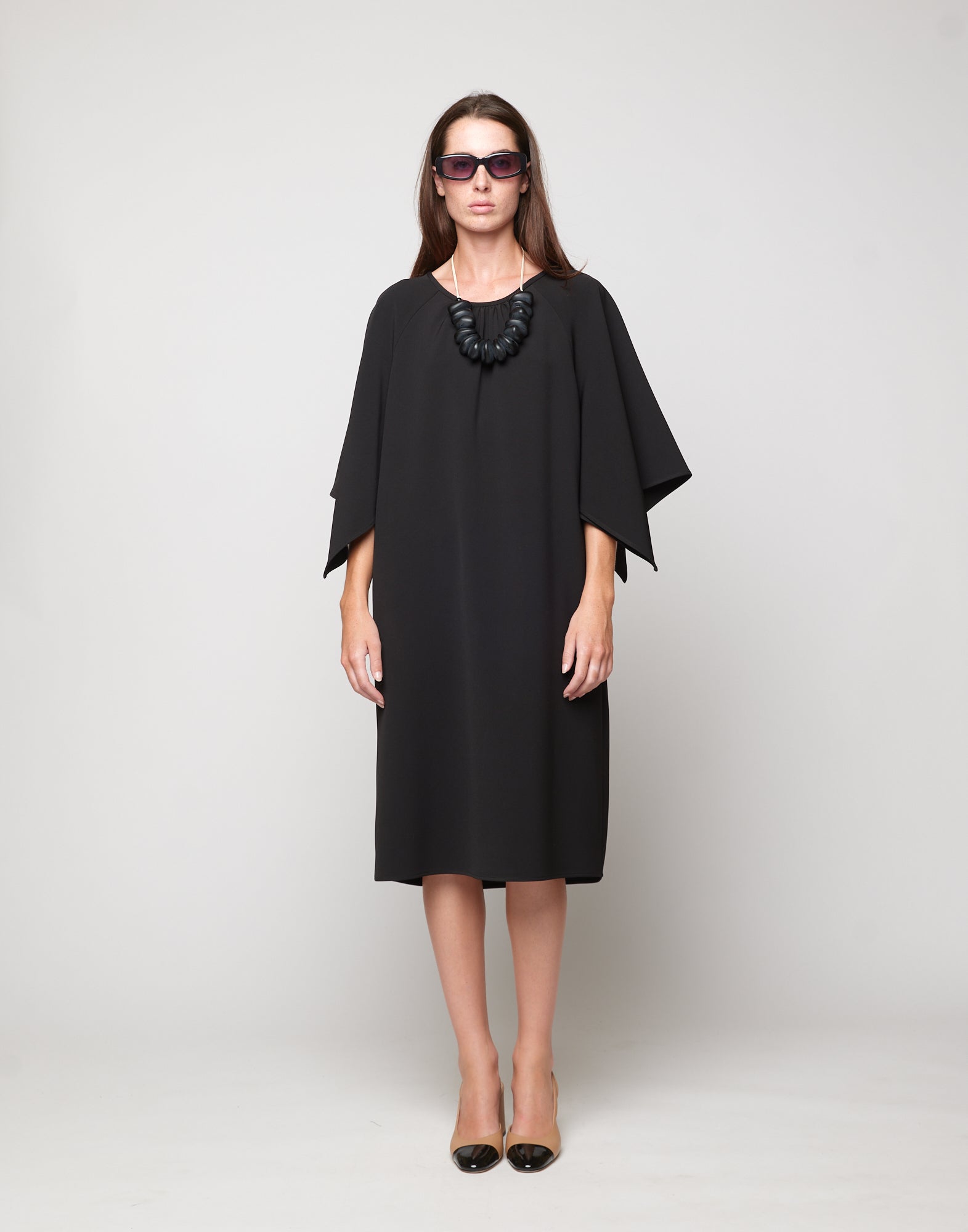 DOUUOD Abito Manica Farfalla in Crepe Sablé Comfort Nero