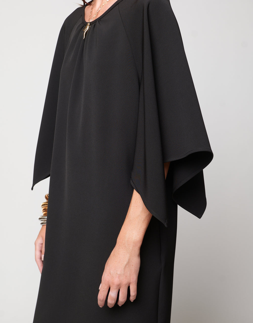 DOUUOD Abito Manica Farfalla in Crepe Sablé Comfort Nero