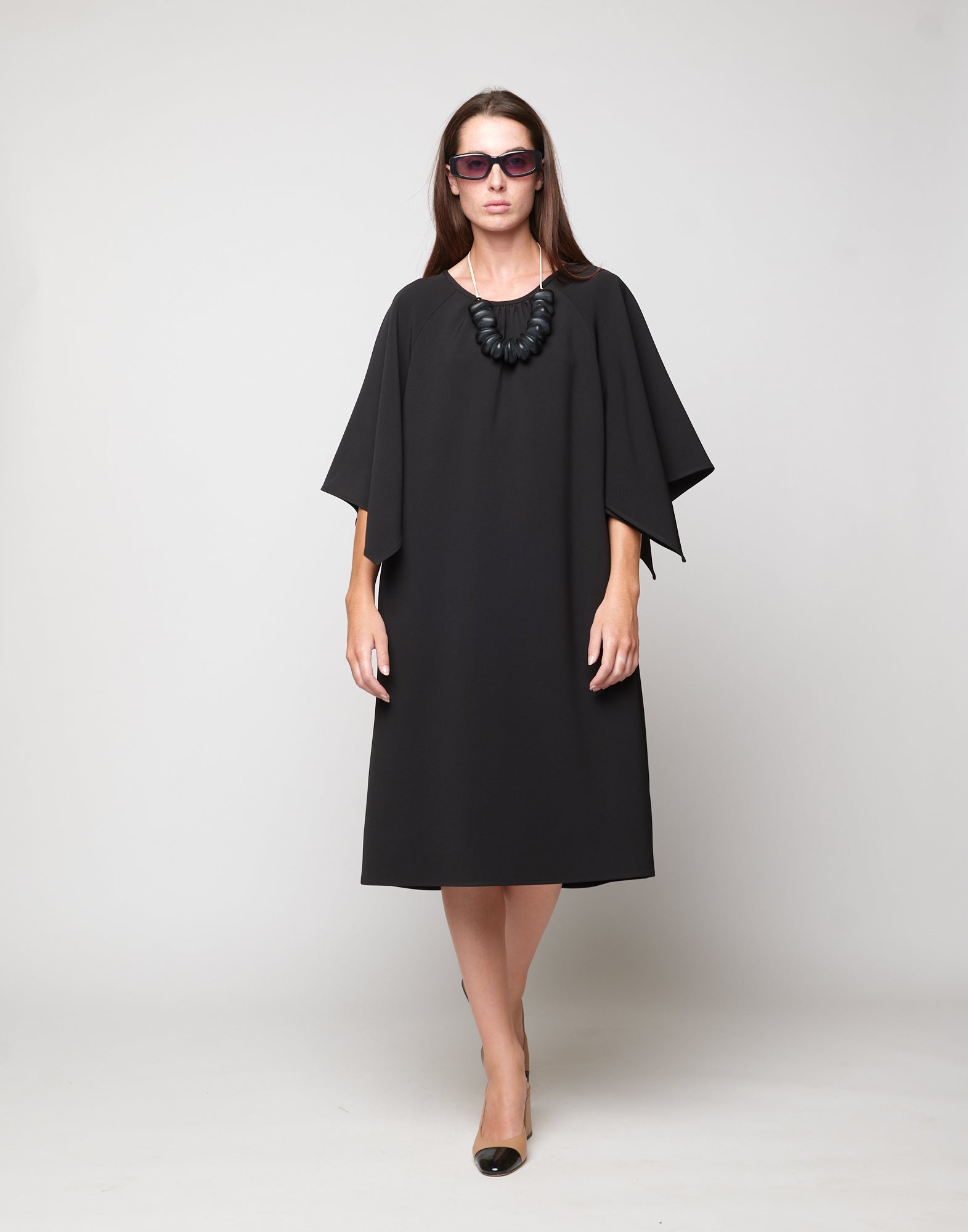 DOUUOD Abito Manica Farfalla in Crepe Sablé Comfort Nero