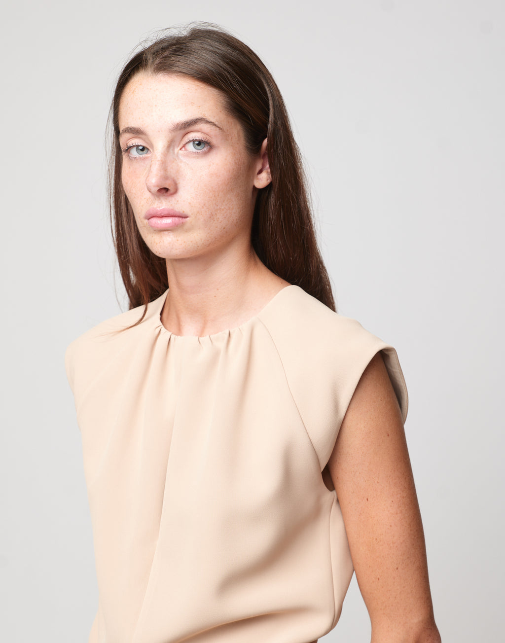 DOUUOD Tuta Smanicata in Crepe Sablé Comfort Cialda