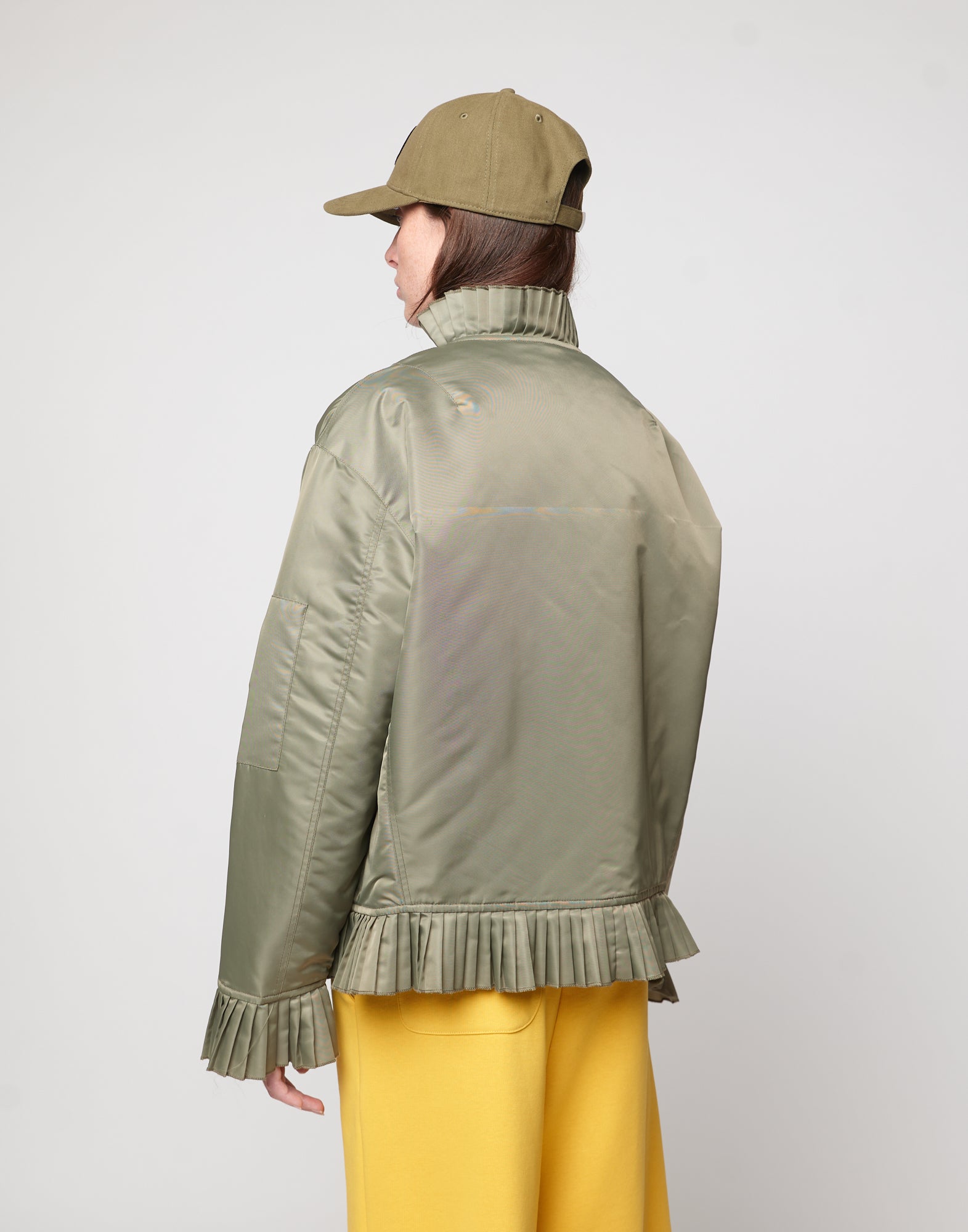 DOUUOD Bomber in Tecno Raso con Dettagli Plissé Salvia