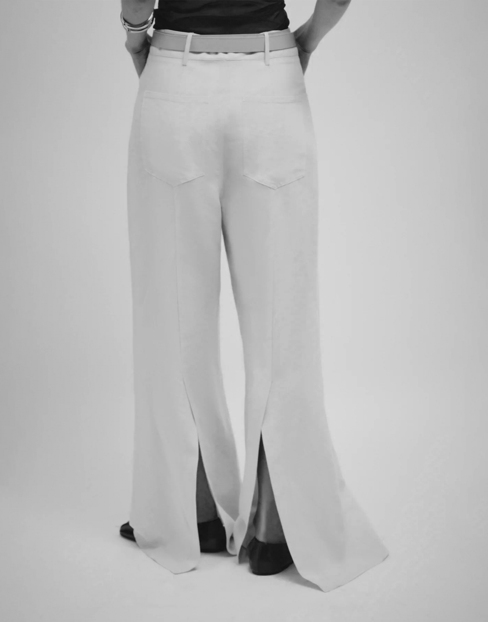 ERIKA CAVALLINI Pantaloni con Spacco in Viscosa e Lino Neri