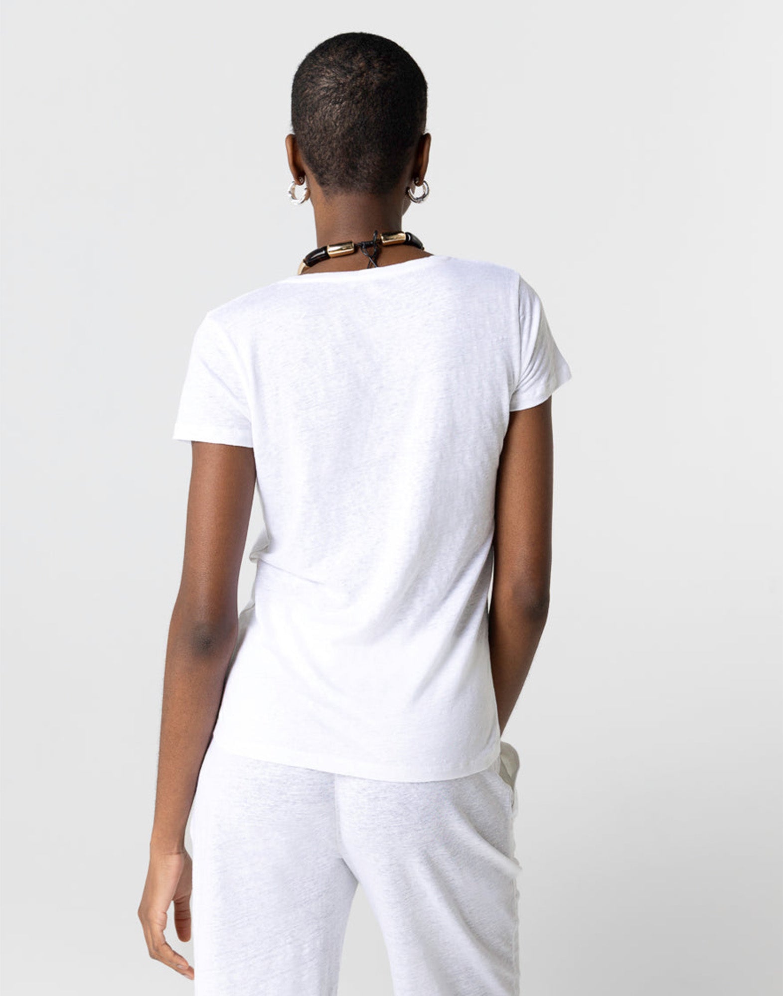MAJESTIC FILATURES T-Shirt Scollo a V in Cotone Deluxe Bianca