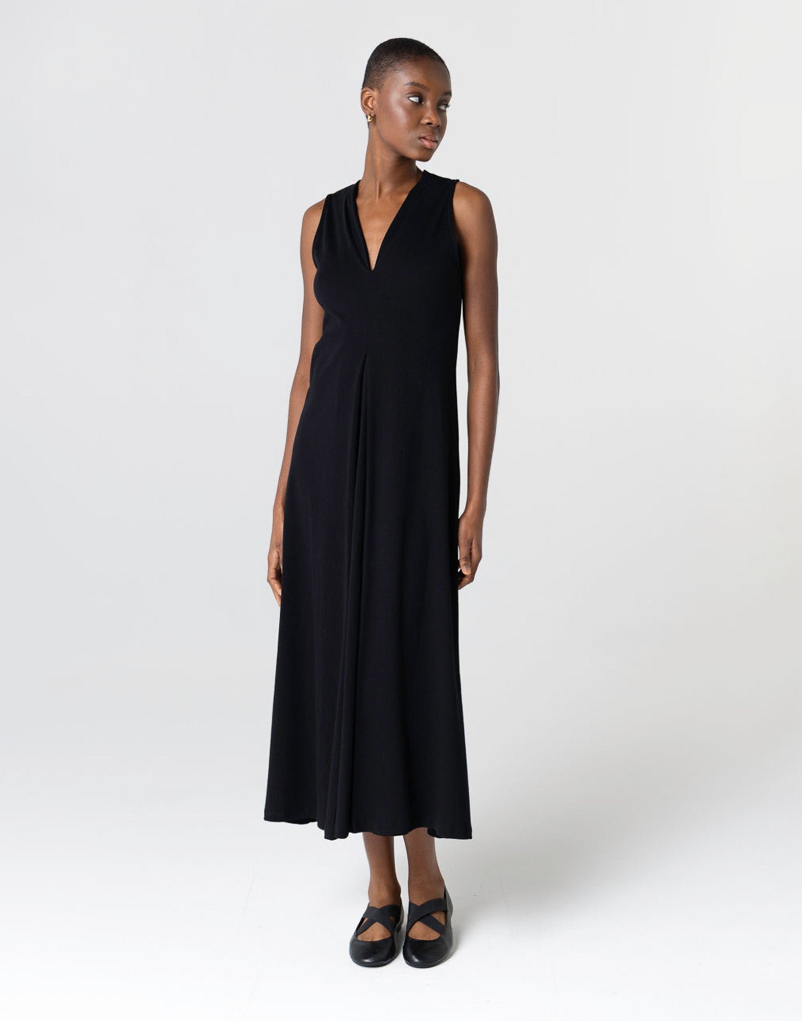 MAJESTIC FILATURES Abito Nero in Cotone Supima con Scollo a V